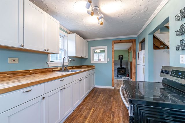 1406 Winona Road, New Hampton, NH 03256