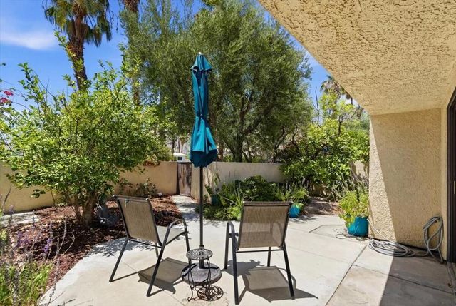 200 E Racquet Club Road 18, Palm Springs, CA 92262
