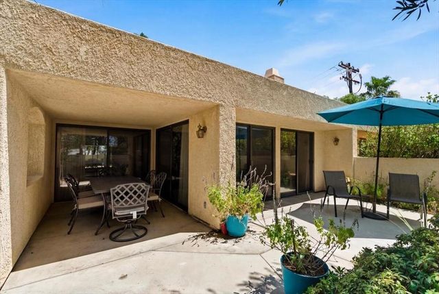 200 E Racquet Club Road 18, Palm Springs, CA 92262
