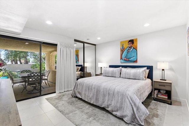 200 E Racquet Club Road 18, Palm Springs, CA 92262