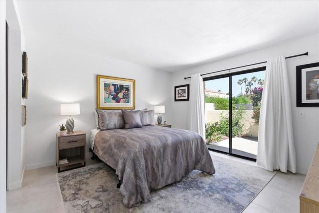 200 E Racquet Club Road 18, Palm Springs, CA 92262