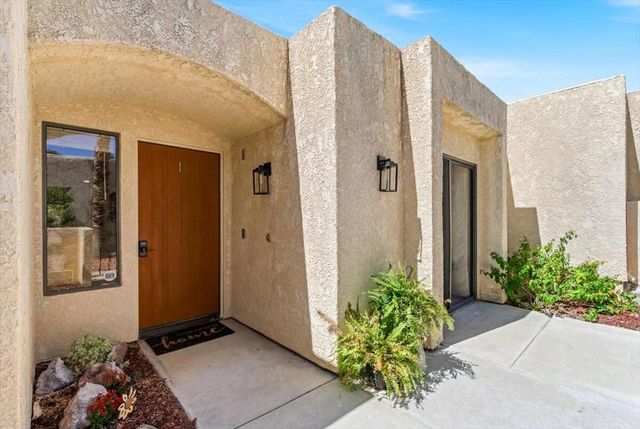 200 E Racquet Club Road 18, Palm Springs, CA 92262