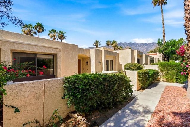 200 E Racquet Club Road 18, Palm Springs, CA 92262