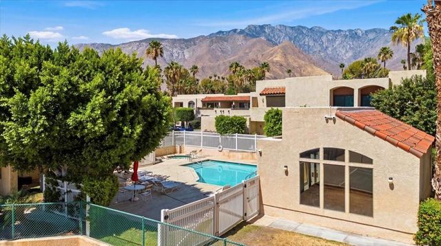200 E Racquet Club Road 18, Palm Springs, CA 92262