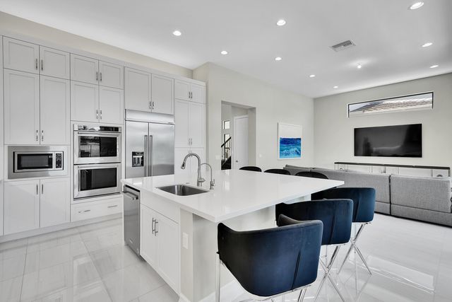 9081 Chauvet Way, Boca Raton, FL 33496