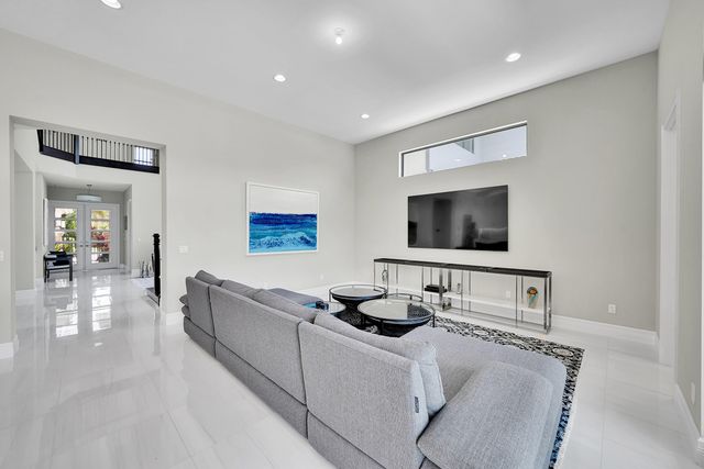 9081 Chauvet Way, Boca Raton, FL 33496