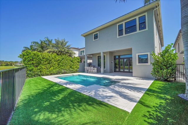 9081 Chauvet Way, Boca Raton, FL 33496
