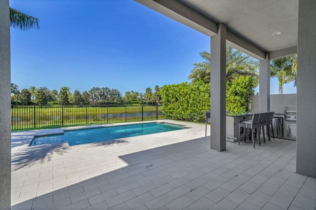 9081 Chauvet Way, Boca Raton, FL 33496