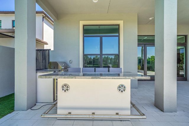 9081 Chauvet Way, Boca Raton, FL 33496