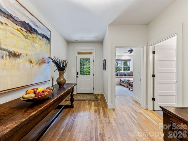 37 Ashe Park Circle, Asheville, NC 28806