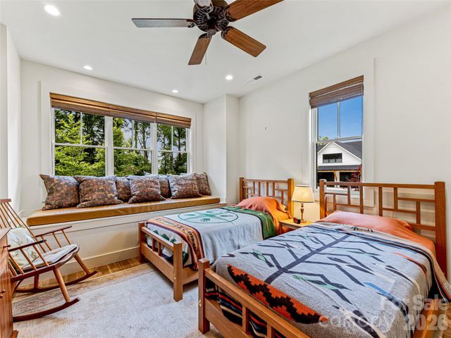 37 Ashe Park Circle, Asheville, NC 28806
