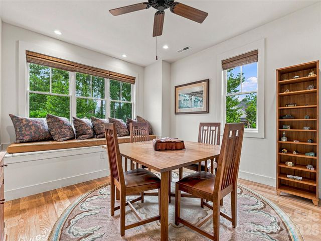 37 Ashe Park Circle, Asheville, NC 28806