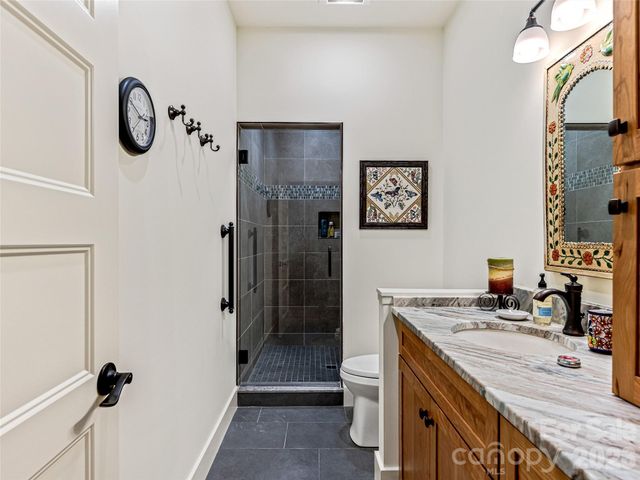 37 Ashe Park Circle, Asheville, NC 28806