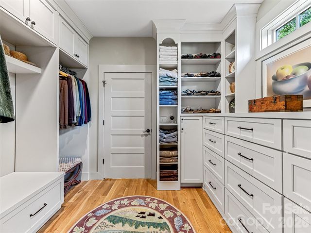 37 Ashe Park Circle, Asheville, NC 28806