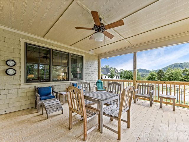 37 Ashe Park Circle, Asheville, NC 28806