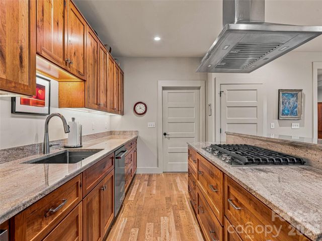 37 Ashe Park Circle, Asheville, NC 28806