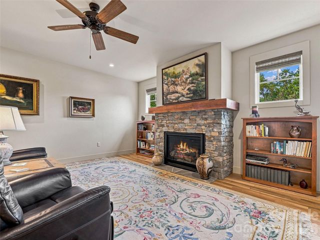 37 Ashe Park Circle, Asheville, NC 28806