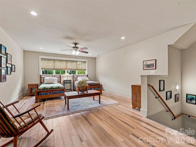 37 Ashe Park Circle, Asheville, NC 28806
