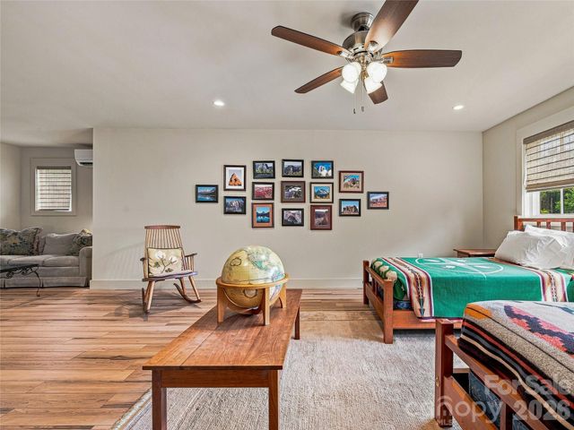 37 Ashe Park Circle, Asheville, NC 28806