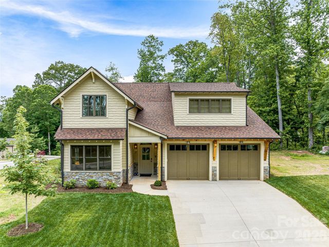 37 Ashe Park Circle, Asheville, NC 28806