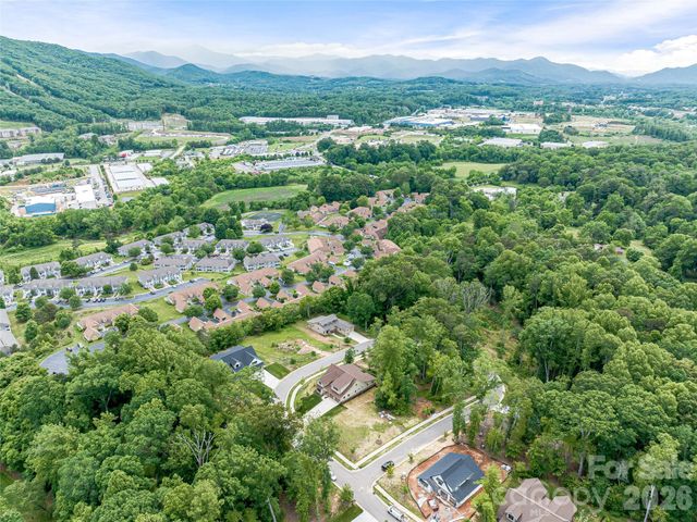 37 Ashe Park Circle, Asheville, NC 28806