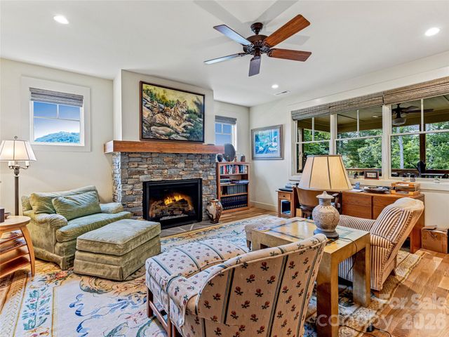 37 Ashe Park Circle, Asheville, NC 28806