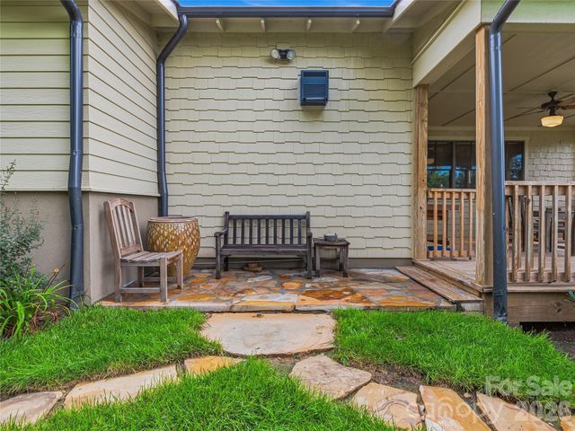 37 Ashe Park Circle, Asheville, NC 28806