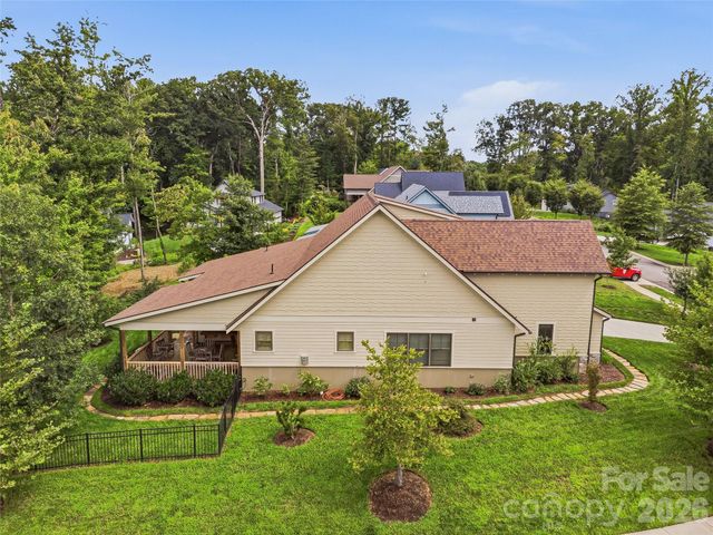 37 Ashe Park Circle, Asheville, NC 28806