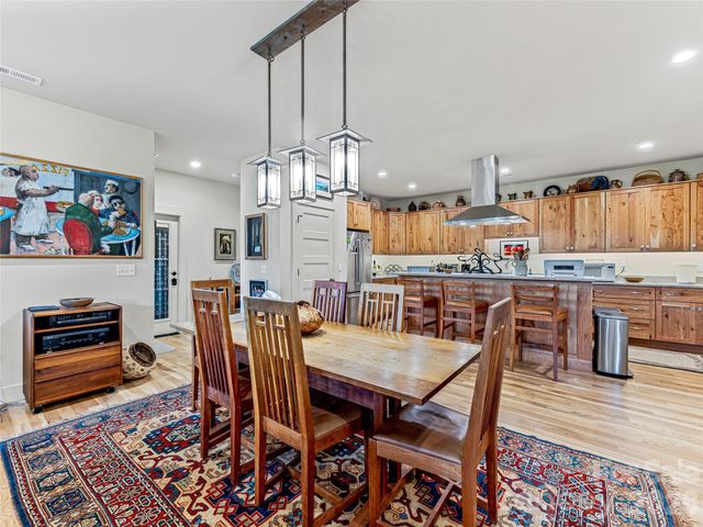 37 Ashe Park Circle, Asheville, NC 28806