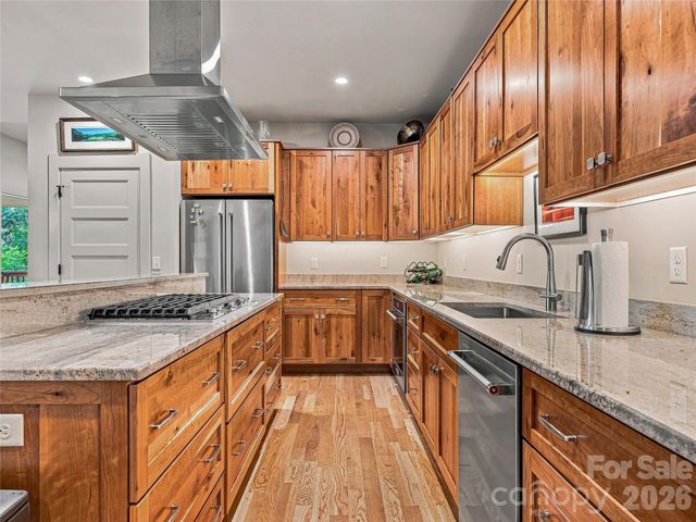 37 Ashe Park Circle, Asheville, NC 28806