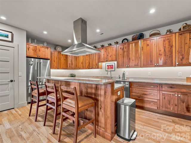 37 Ashe Park Circle, Asheville, NC 28806