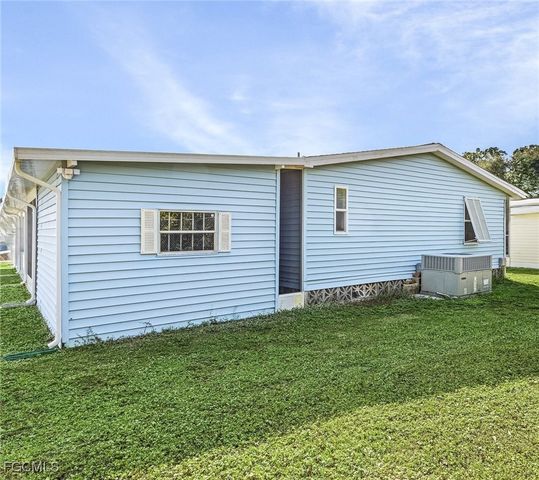 227 Shrub LN N, North Fort Myers, FL 33917