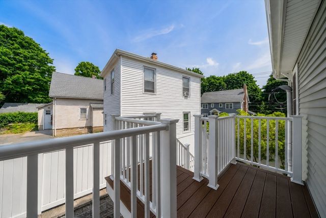 61 Valley St 1, Wakefield, MA 01880