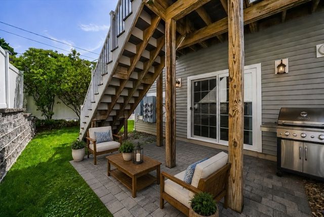 61 Valley St 1, Wakefield, MA 01880
