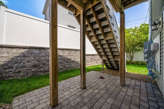 61 Valley St 1, Wakefield, MA 01880