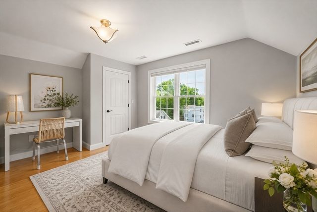 61 Valley St 1, Wakefield, MA 01880