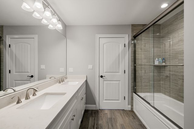 61 Valley St 1, Wakefield, MA 01880