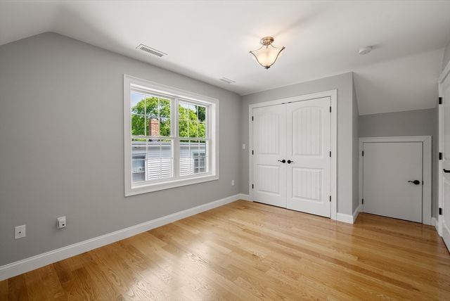 61 Valley St 1, Wakefield, MA 01880