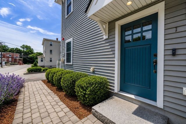 61 Valley St 1, Wakefield, MA 01880
