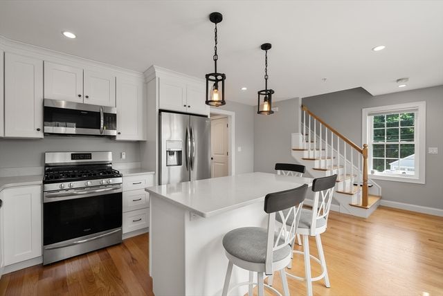61 Valley St 1, Wakefield, MA 01880