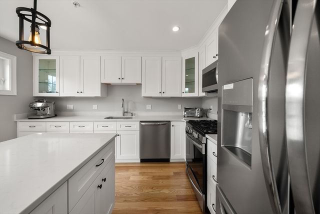 61 Valley St 1, Wakefield, MA 01880