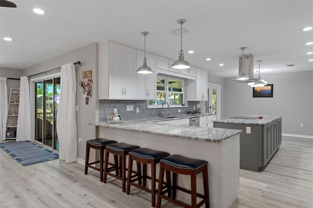 11430 W WATERWAY DRIVE, Homosassa, FL 34448