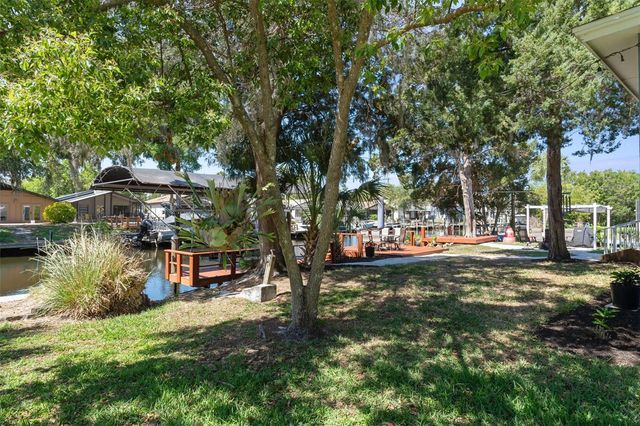 11430 W WATERWAY DRIVE, Homosassa, FL 34448