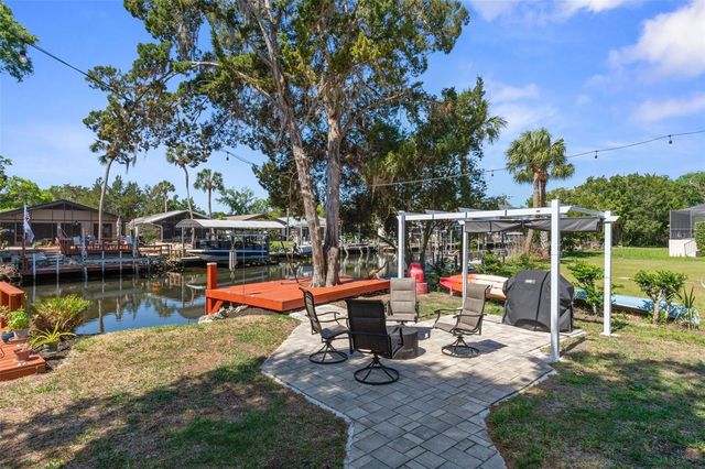 11430 W WATERWAY DRIVE, Homosassa, FL 34448