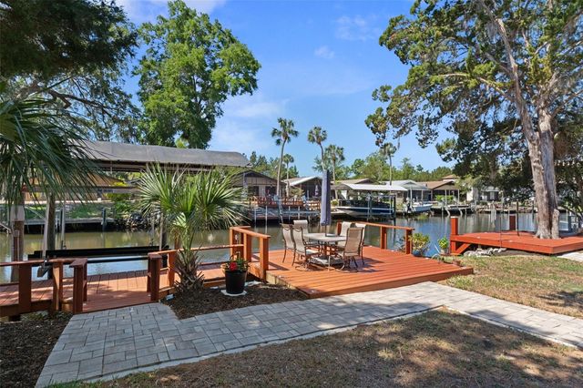 11430 W WATERWAY DRIVE, Homosassa, FL 34448
