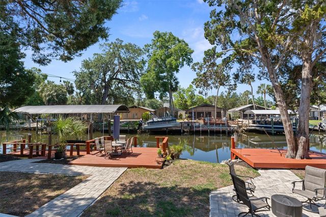 11430 W WATERWAY DRIVE, Homosassa, FL 34448