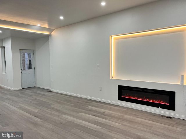 743 N 39TH ST, Philadelphia, PA 19104