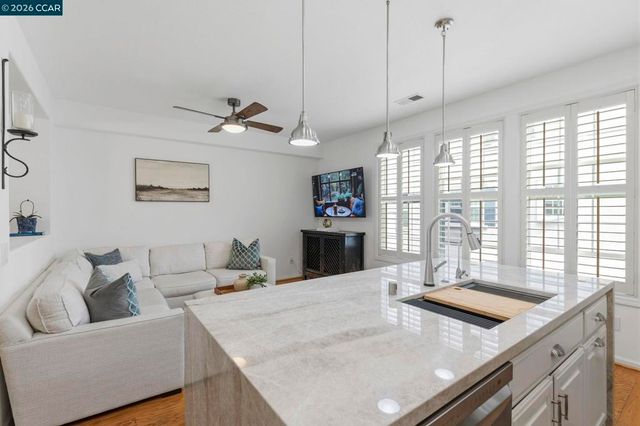 4483 Brannigan St, Dublin, CA 94568