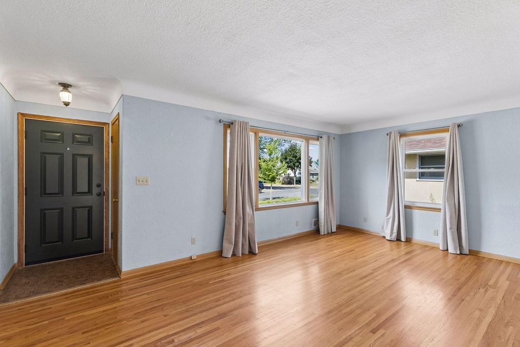 1554 Chamber Street, Saint Paul, MN 55106 — photo 2