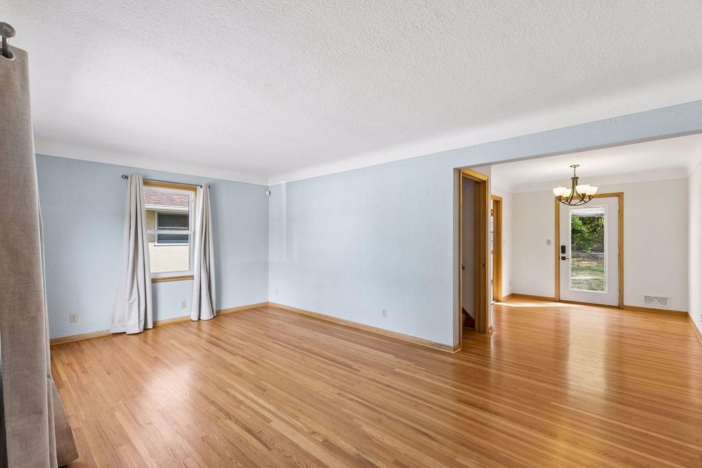 1554 Chamber Street, Saint Paul, MN 55106 — photo 3